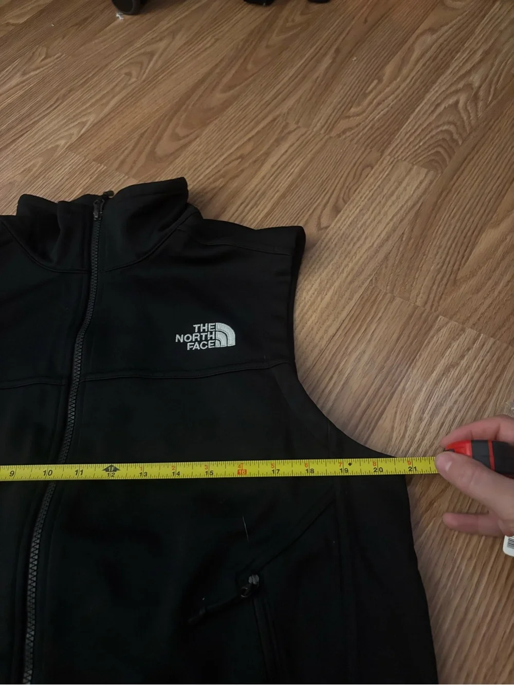 The North Face Black Men's Softshell Vest with Zip Pockets Size Medium